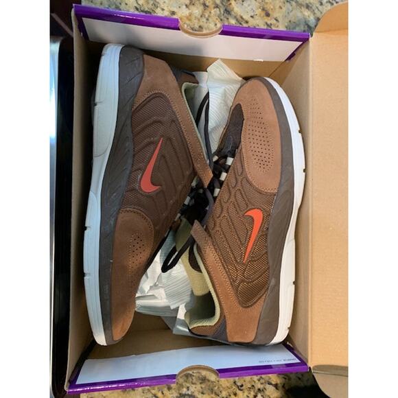 Men's Size 11 Nike SB Vertebrae Shoes - Picture 5 of 7